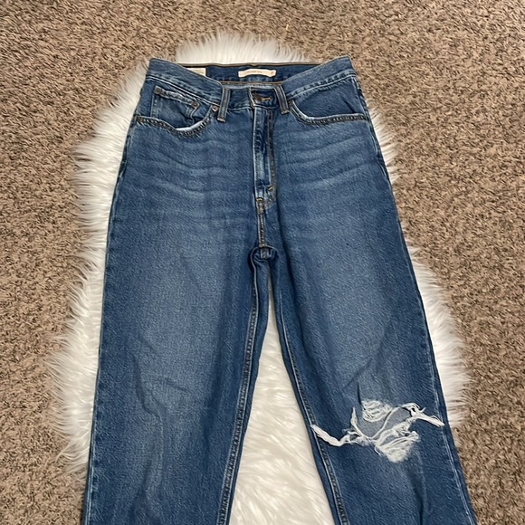 Levi’s 80’s Mom Jean - Picture 2 of 7